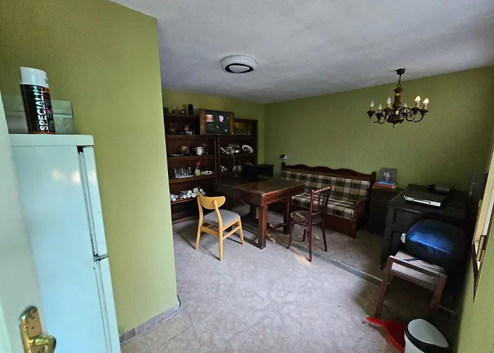 Hostel Lemon House *