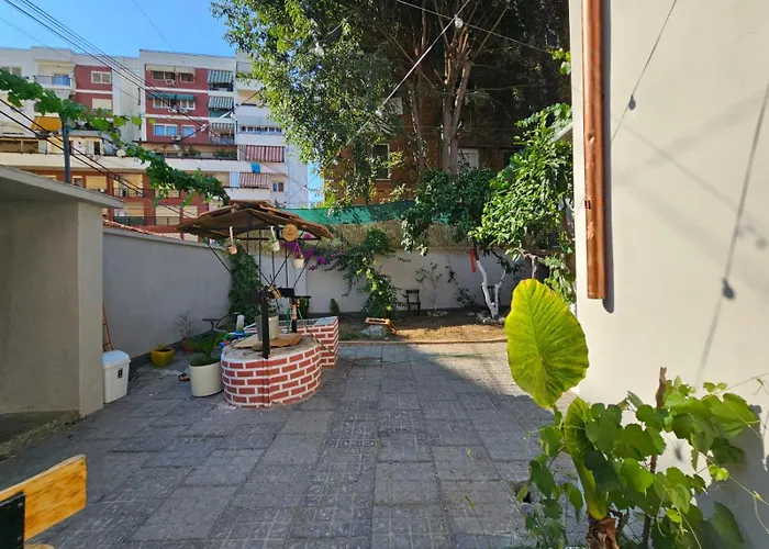 Hostel Lemon House *