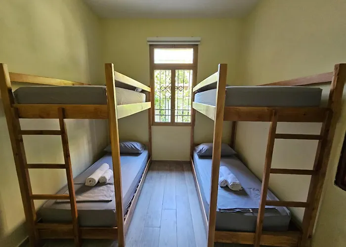 Lemon House Hostel Tirana