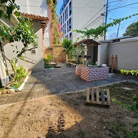Lemon House