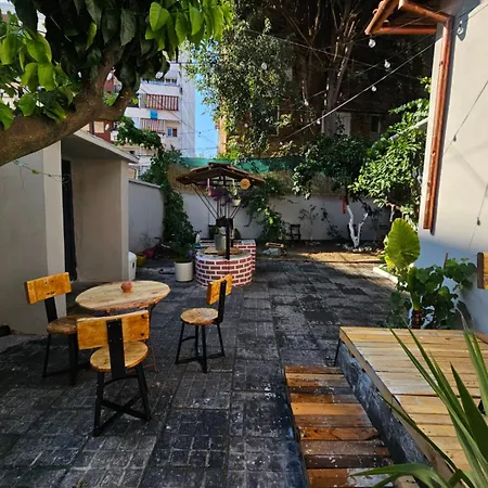 Lemon House Хостел *