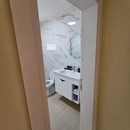 Lemon House Тирана