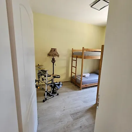 Lemon House Hostel *