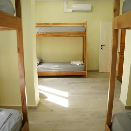 Hostel Lemon House *