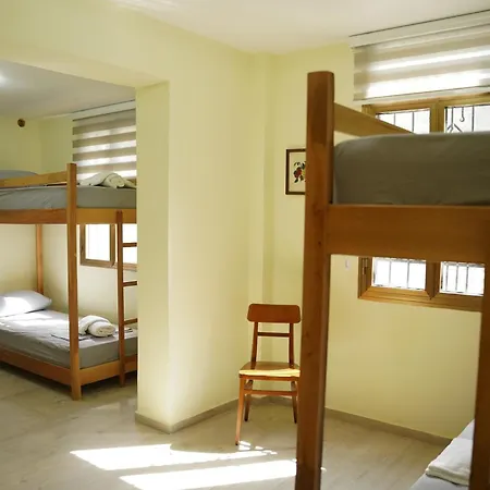 Lemon House Hostel Tirana