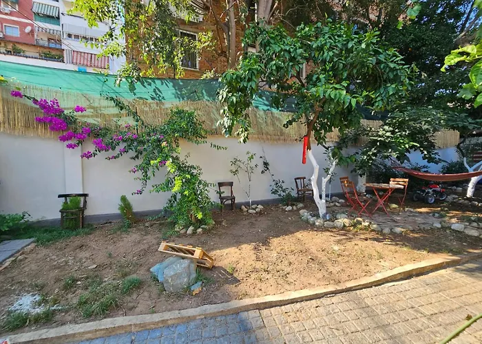 Lemon House Hostel Tirana